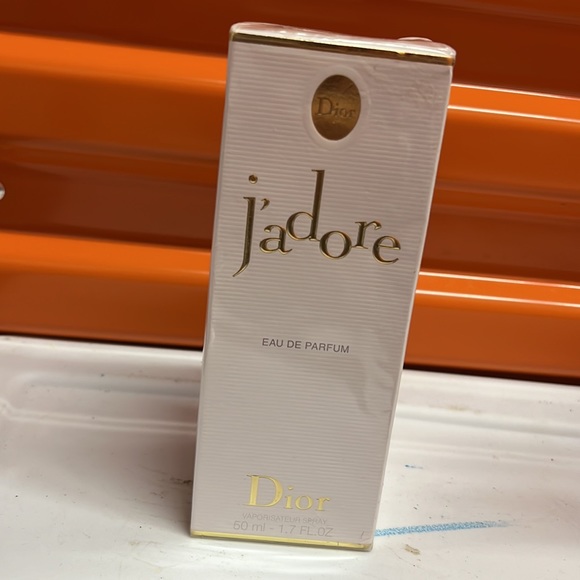 Dior jadore eau de parfum - Picture 2 of 4